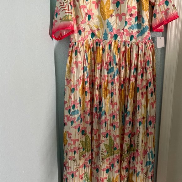 Indian Ethnic wear Anarkali dress. size - L, color - white, pink, blue - Picture 3 of 3